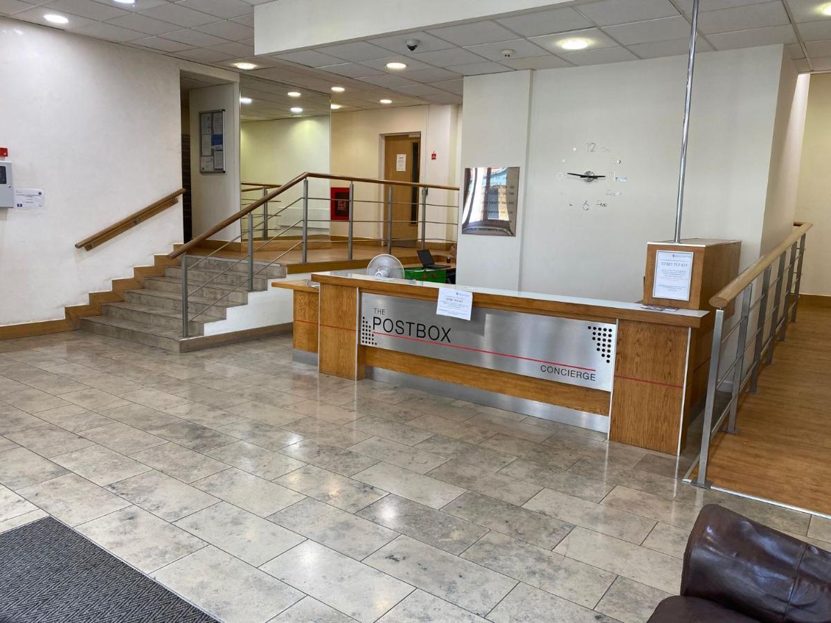 Spacious 2 Bedroom At The Postbox *