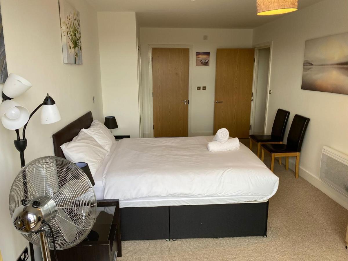 Spacious 2 Bedroom At The Postbox Apartment