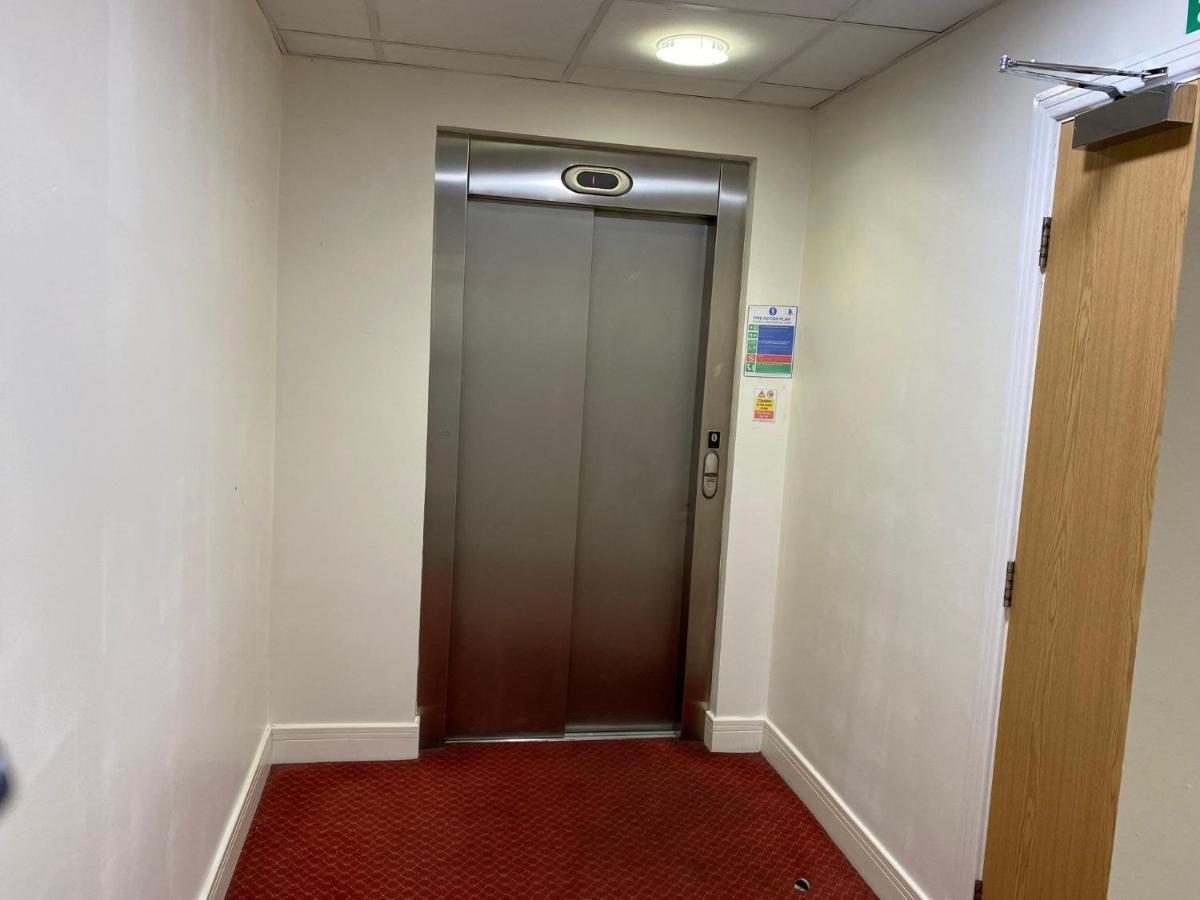 Spacious 2 Bedroom At The Postbox * Birmingham