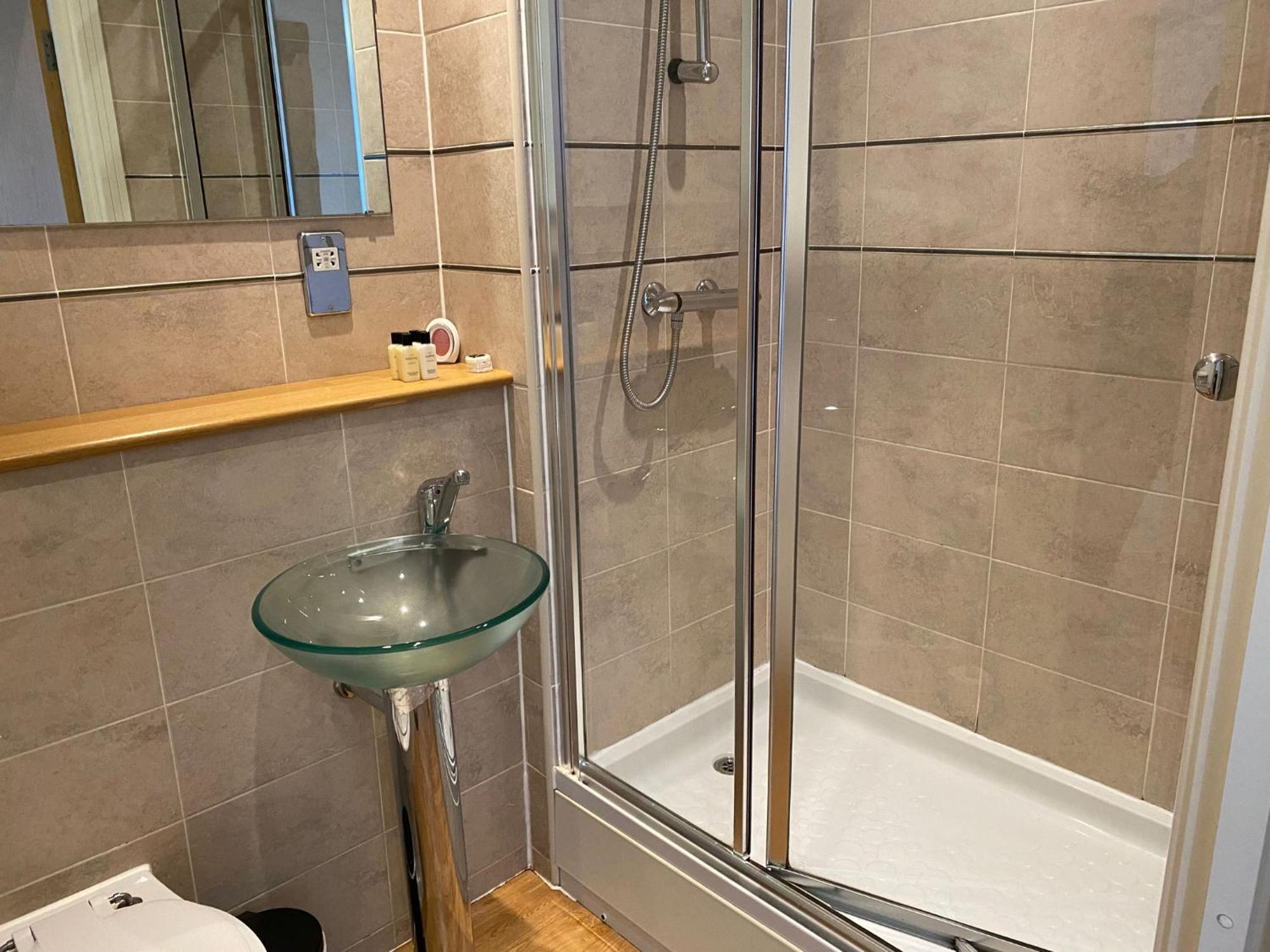 Spacious 2 Bedroom At The Postbox * Birmingham